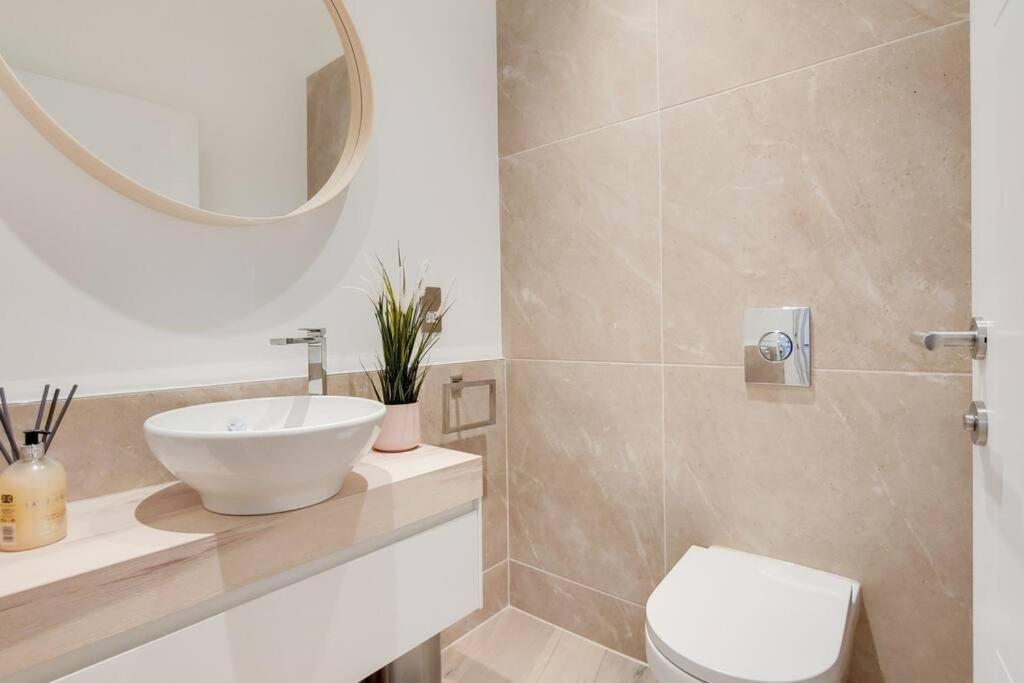11 Borough Apartments - Bright & Spacious 2-Bed Near London Bridge Londres Exterior foto